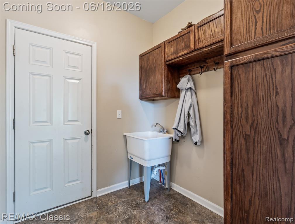10884 Bouldercrest Drive, South Lyon, MI 48178 — Photo 8