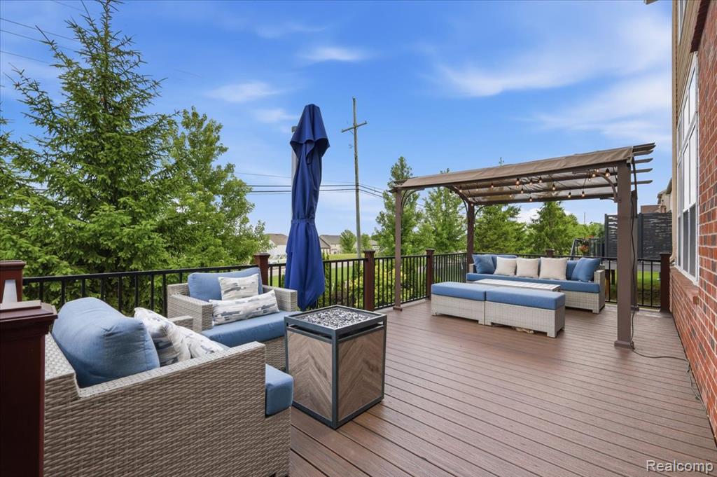 4810 E Stonegate Circle, Lake Orion, MI — Photo 46