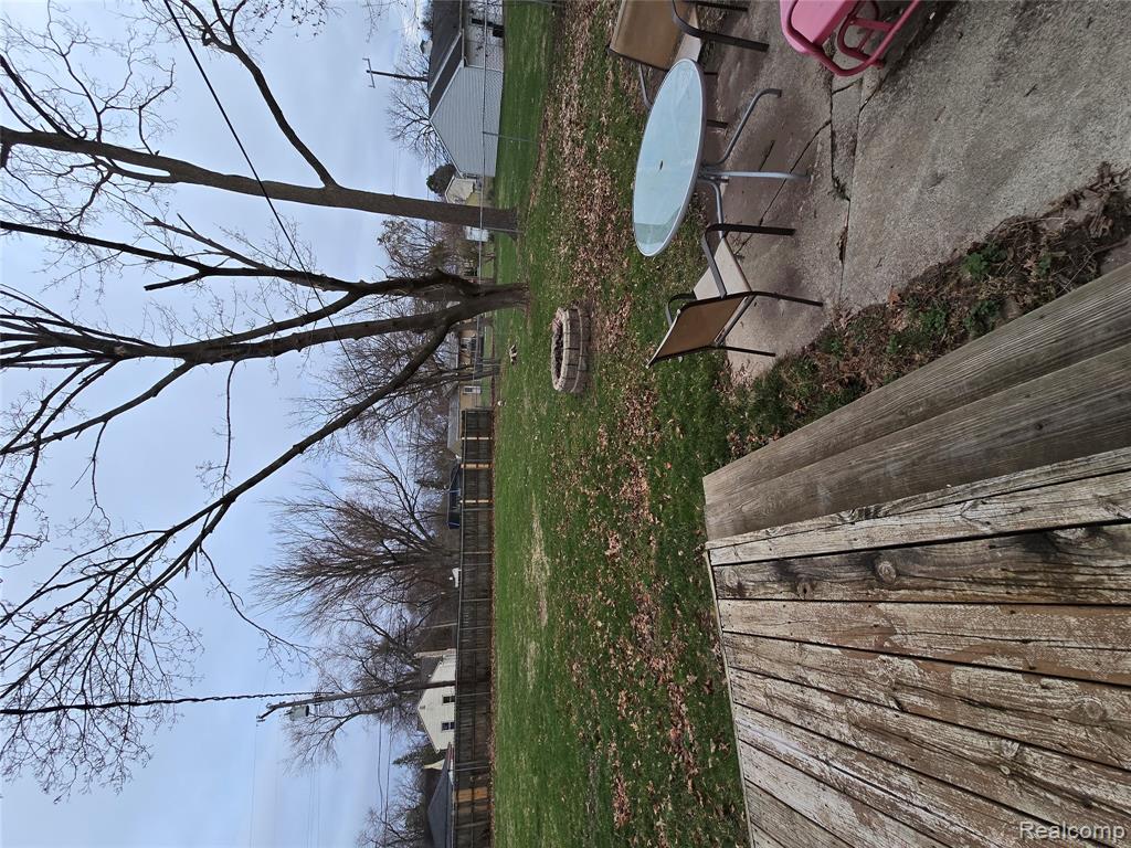 6465 Monrovia Drive, Waterford, MI 48329 — Photo 24