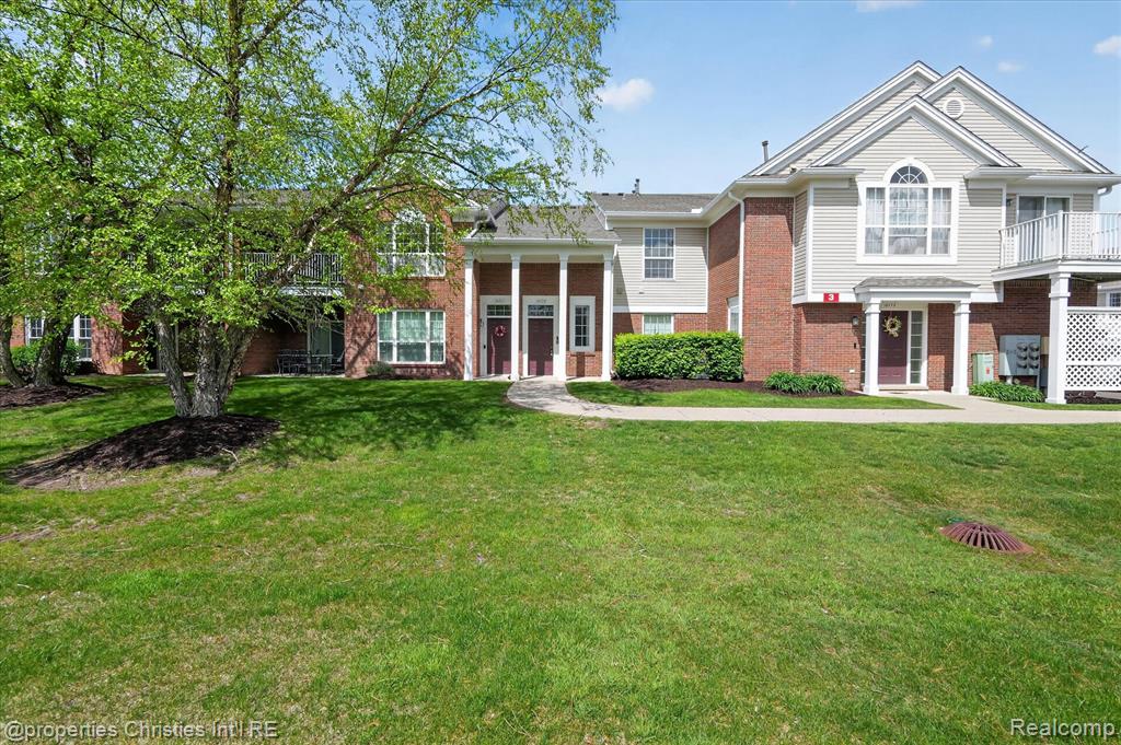 16773 Carriage Way, Northville, MI 48168 — Photo 2
