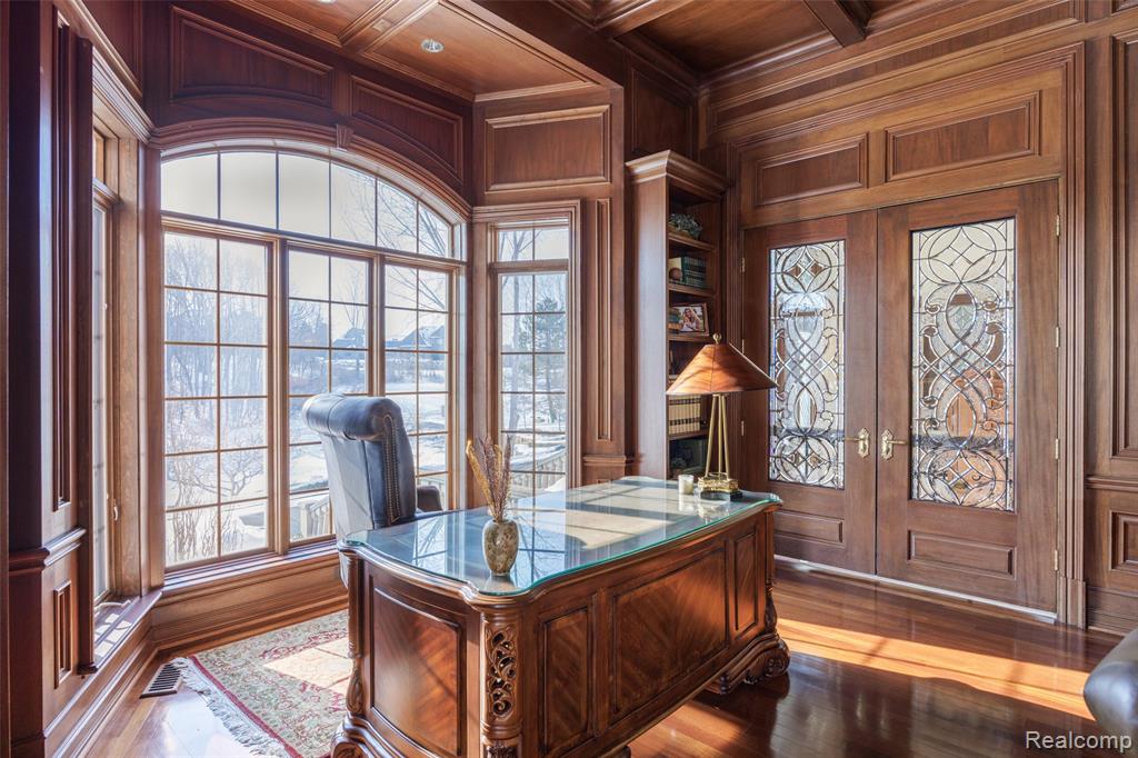 5165 Abbey Road, Rochester, MI, 48306