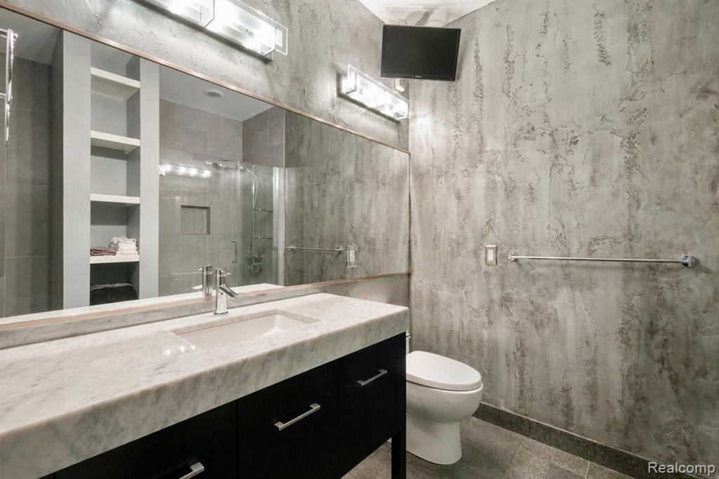 614 S TROY Street, 202, Royal Oak, MI 48067 — Photo 17