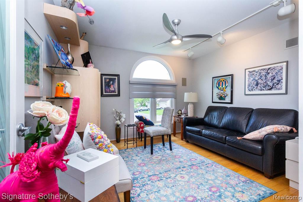 5396 Fairway Court, West Bloomfield, MI 48323 — Photo 18