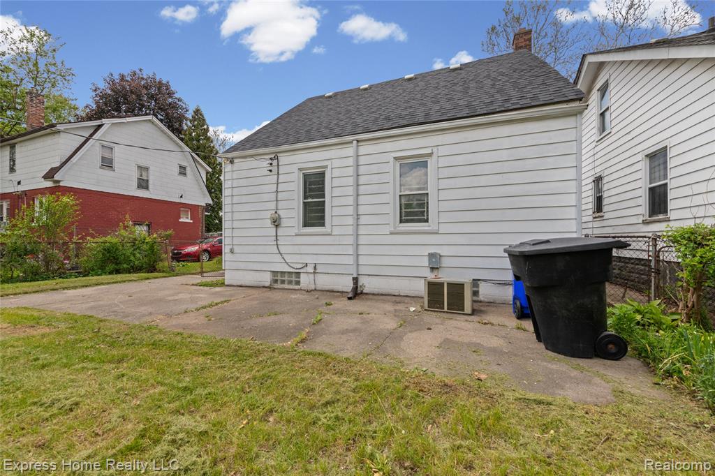 18590 Lumpkin Street, Detroit, MI 48234 — Photo 30