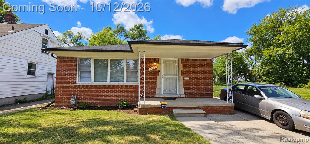 19325 Albany Street, Detroit, MI 48234