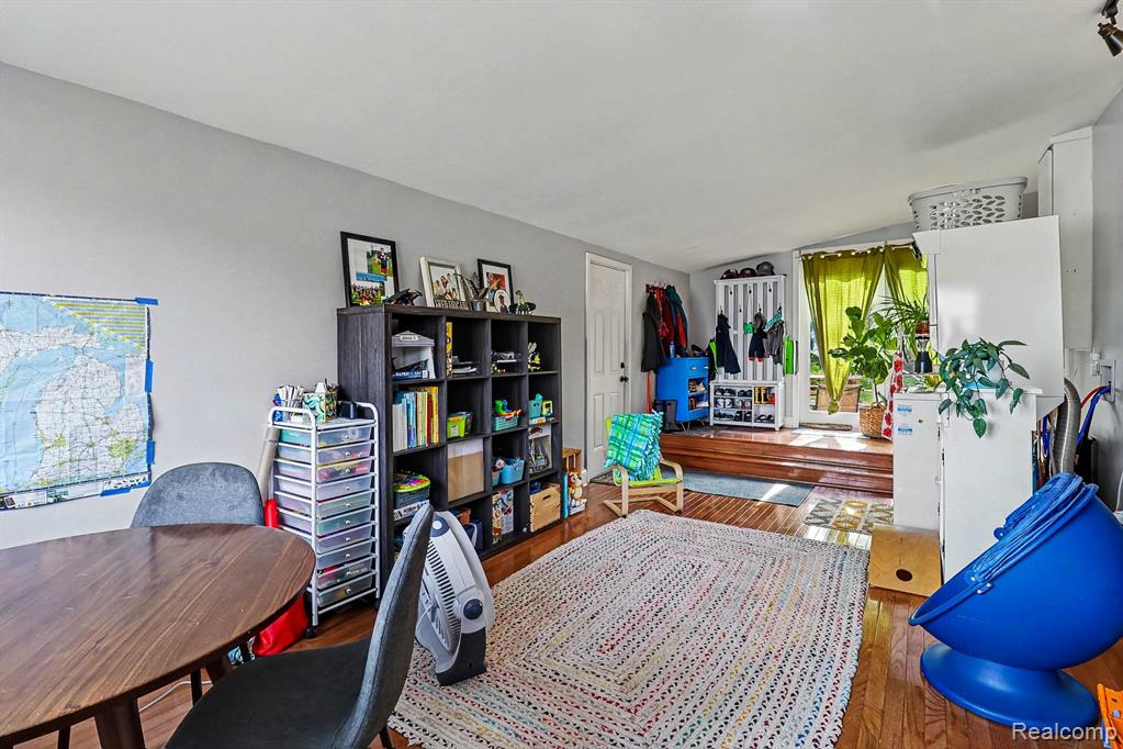 701 W Loomis Street, Ludington, MI 49431 — Photo 27