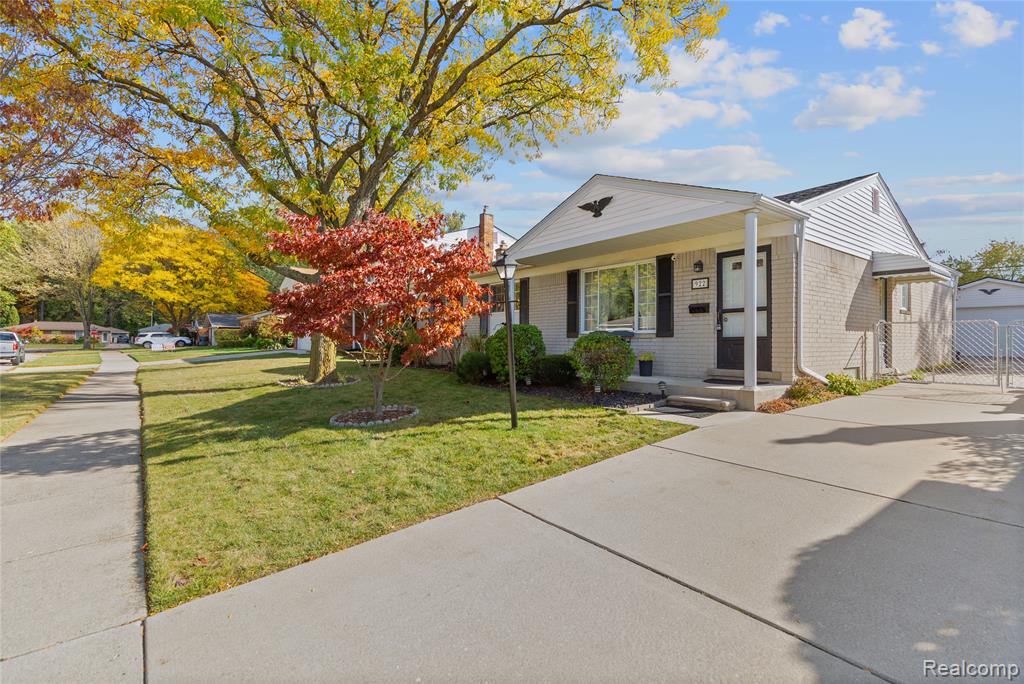 922 Canterbury Drive, Madison Heights, MI 48071 — Photo 41