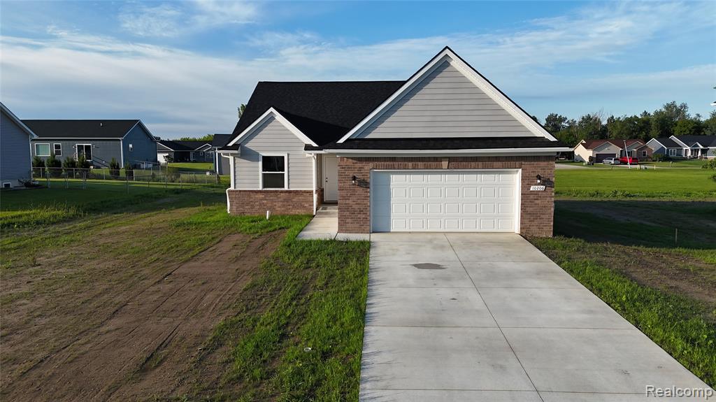 10206 Hunt Drive, Davison, MI 48423