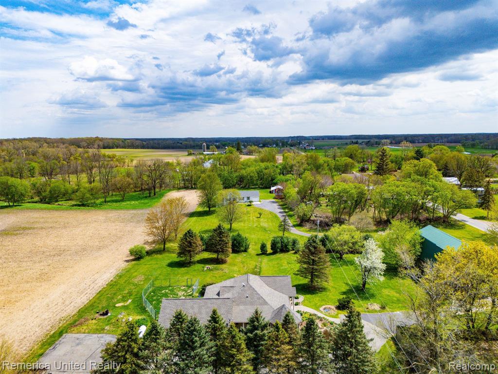 5069 BELL OAK Road, Webberville, MI 48892 — Photo 37