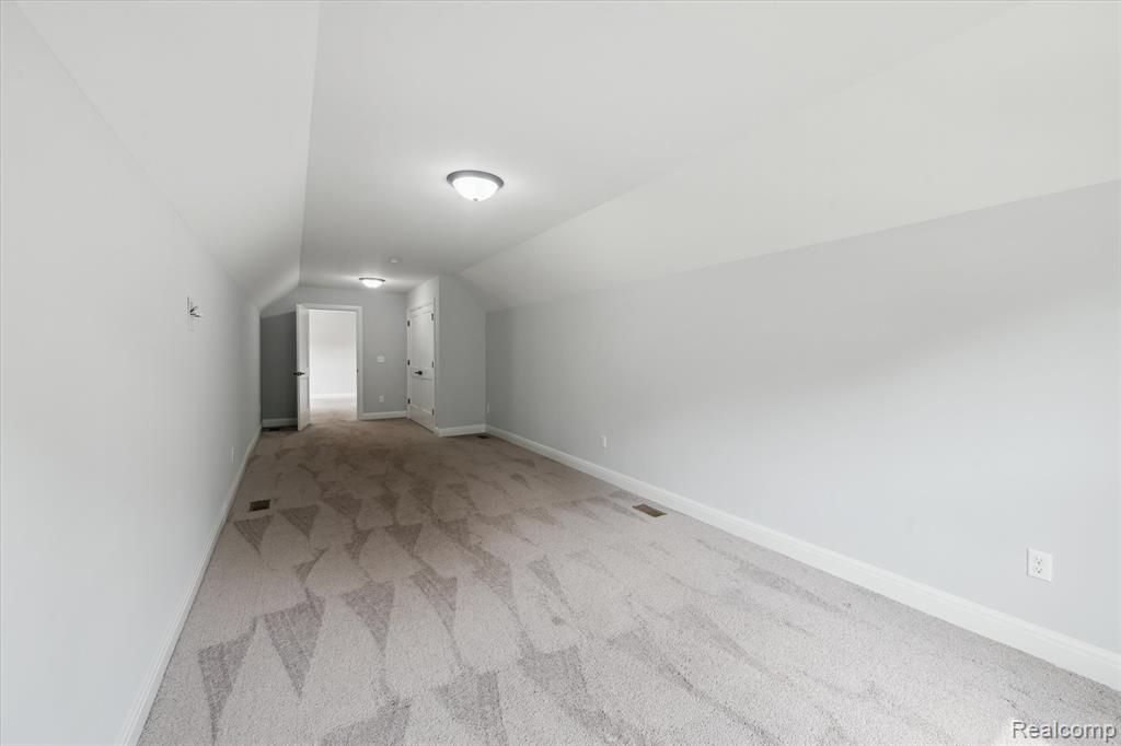595 BRIGHTON LAKE RD, Brighton, MI 48116 — Photo 35
