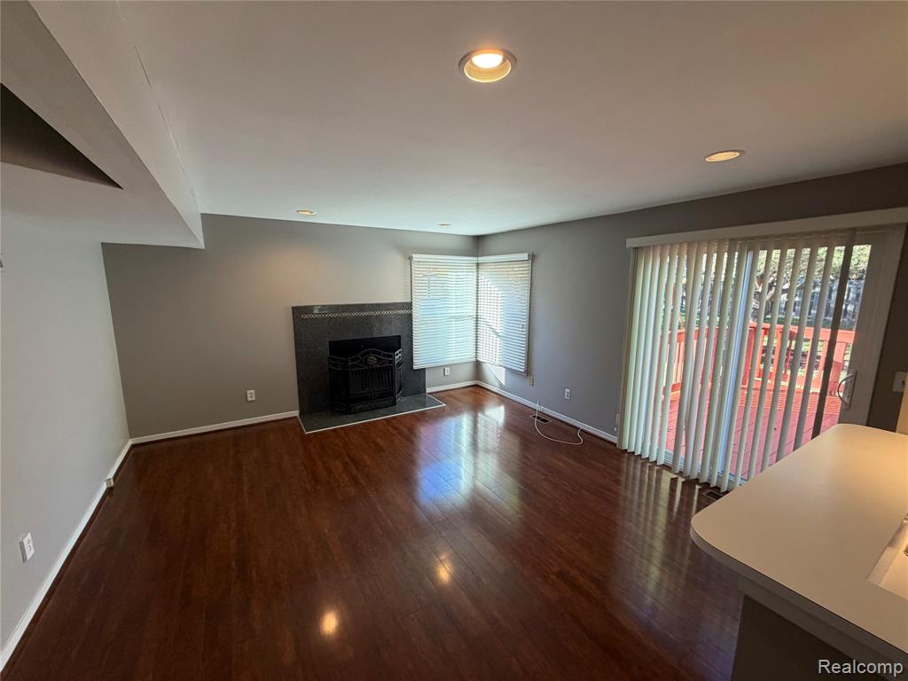 39588 Squire, Novi, MI — Photo 9