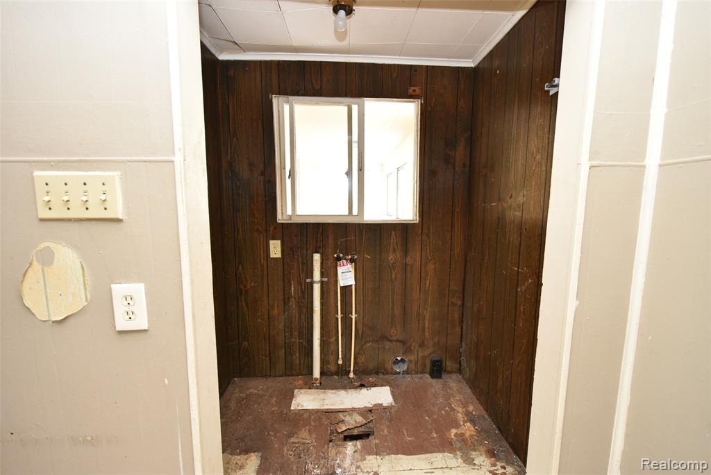 403 E King Street E, Owosso, MI 48867 — Photo 13