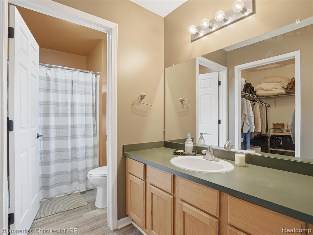 517 Cove View Drive, Waterford, MI 48327 — Photo 20