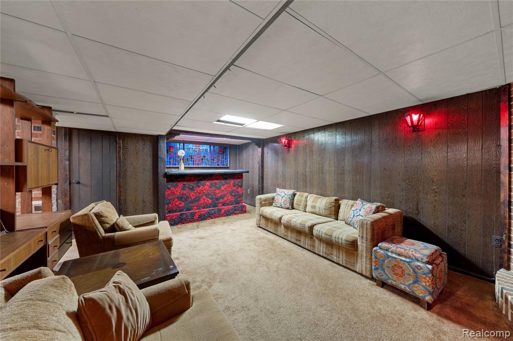 26916 Rouge River Drive, Dearborn Heights, MI 48127 — Photo 31