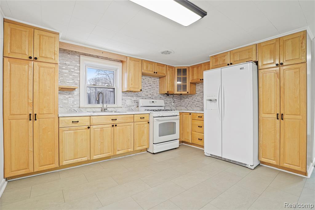 4390 E Mount Morris Road, Genesee, MI 48458 — Photo 59