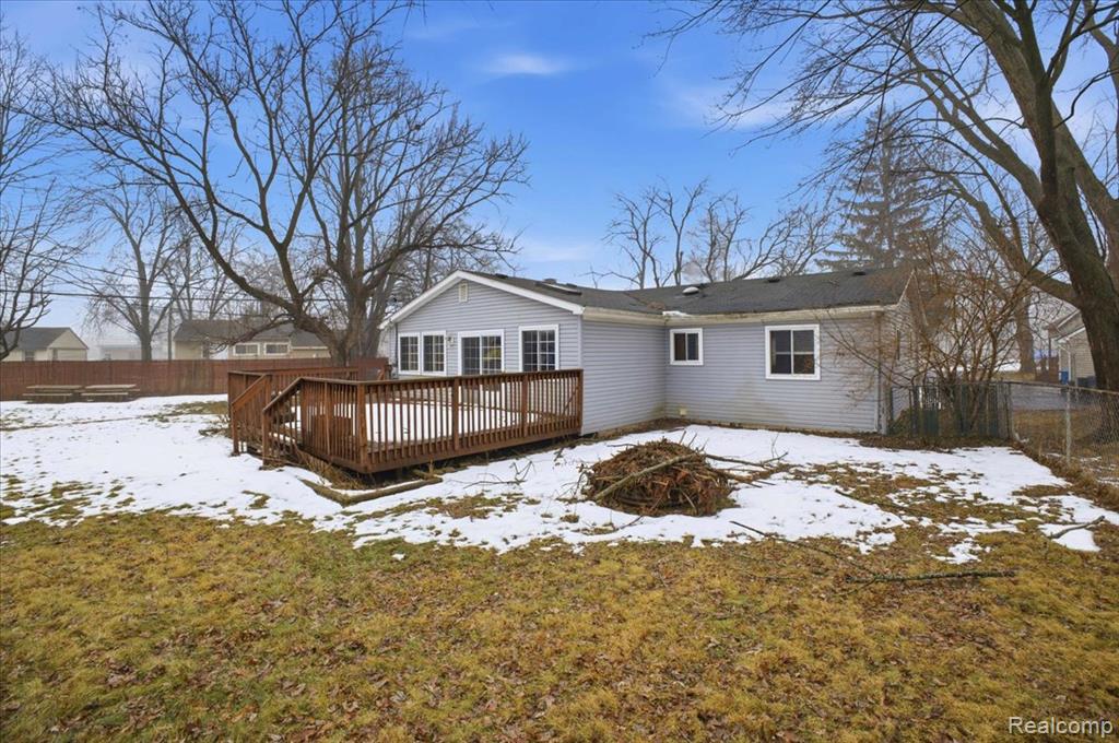 6360 Manson Drive, Waterford, MI 48329 — Photo 45