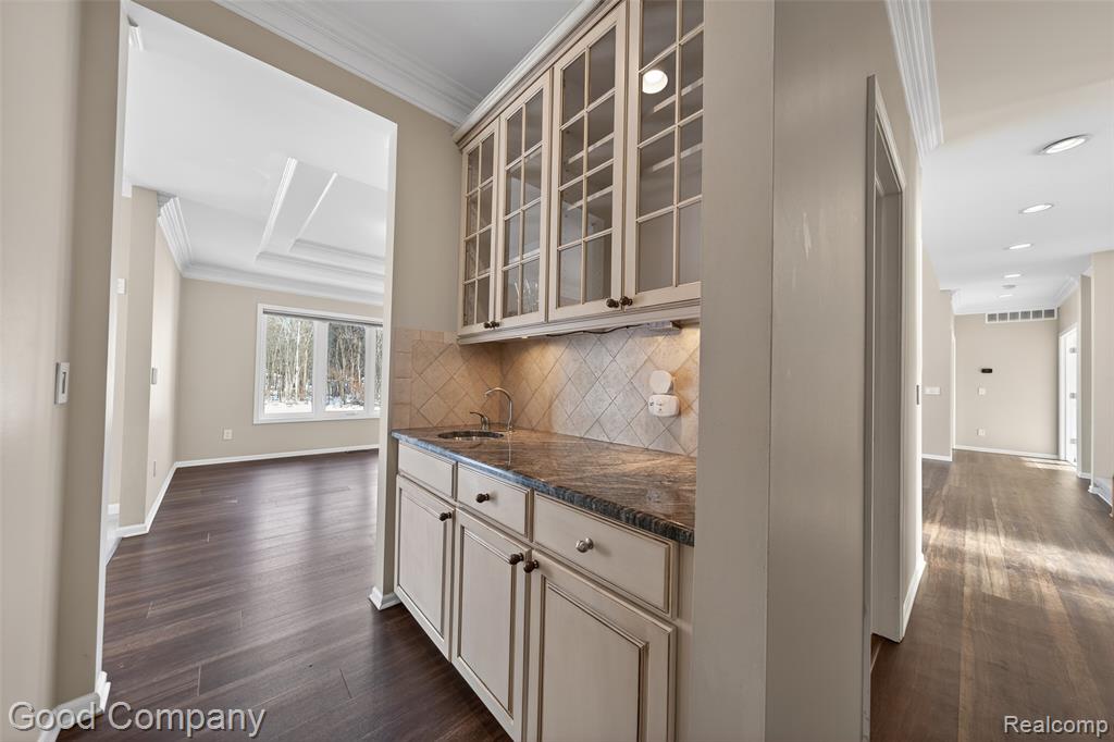 6456 Willow Road, West Bloomfield, MI 48324 — Photo 12