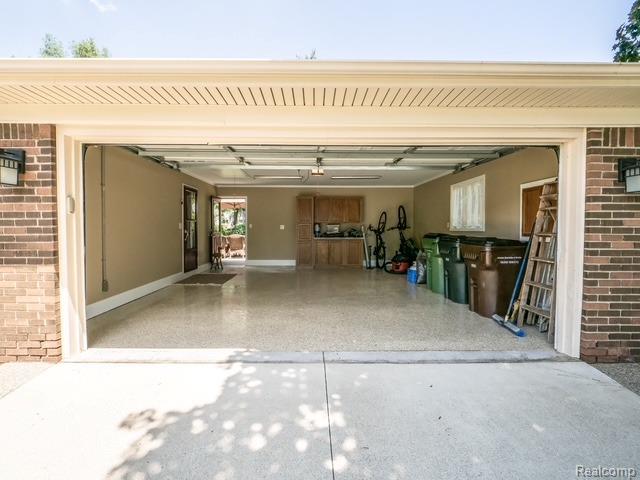 4923 Dusk Drive, Utica, MI 48316 — Photo 4