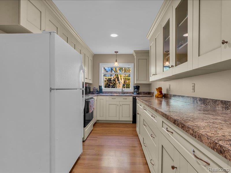 5093 Helene Avenue, Shelby Twp, MI 48316 — Photo 15