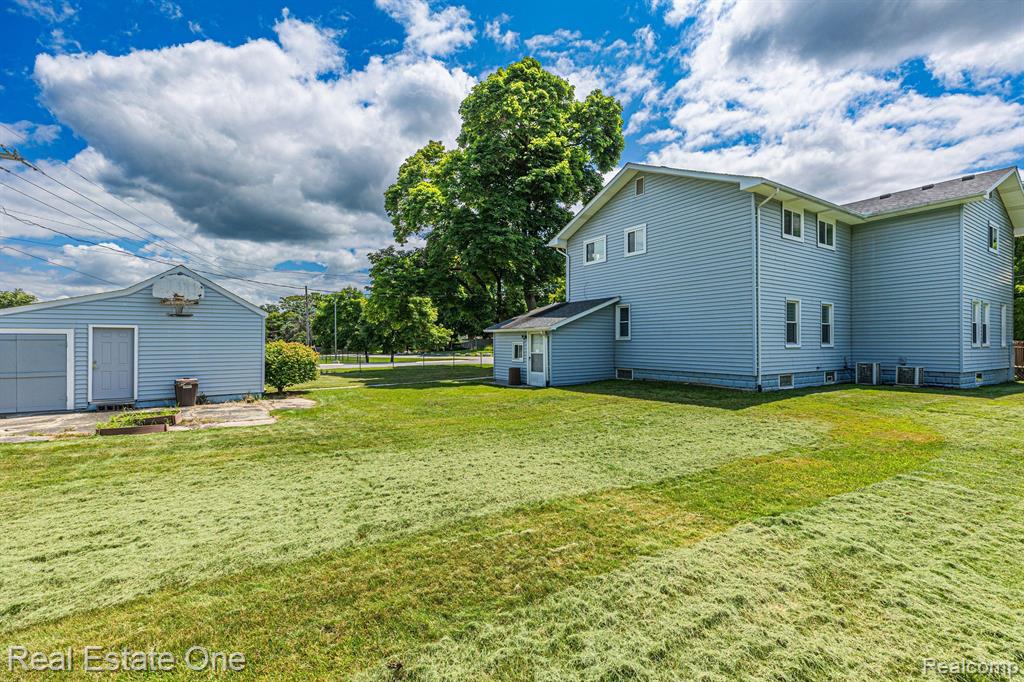 447 E JACKSON Street E, Lake Orion, MI 48362 — Photo 6