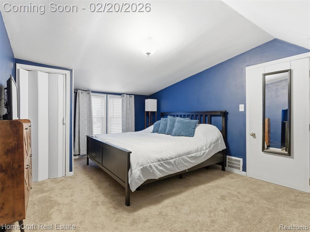 742 SAINT JOHN Street, Wyandotte, MI 48192 — Photo 18