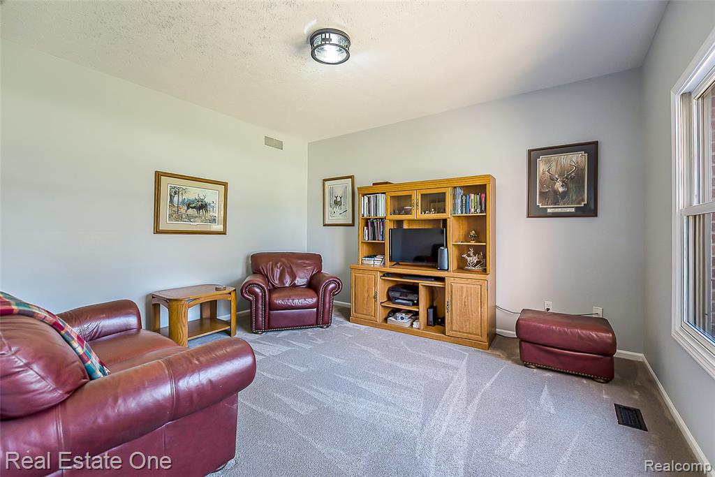 4387 Emu Drive, Pinckney, MI 48169 — Photo 39