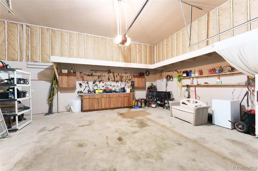 2500 E Jones Road, Howell, MI 48855 — Photo 24