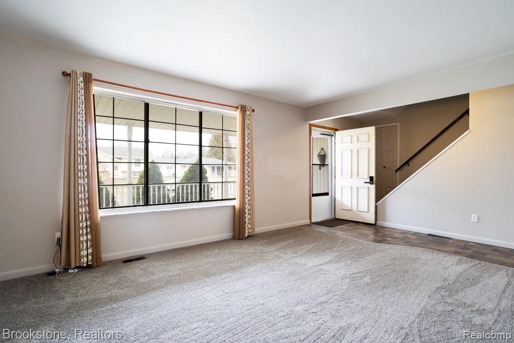 855 Illinois Street, Marysville, MI 48040 — Photo 4
