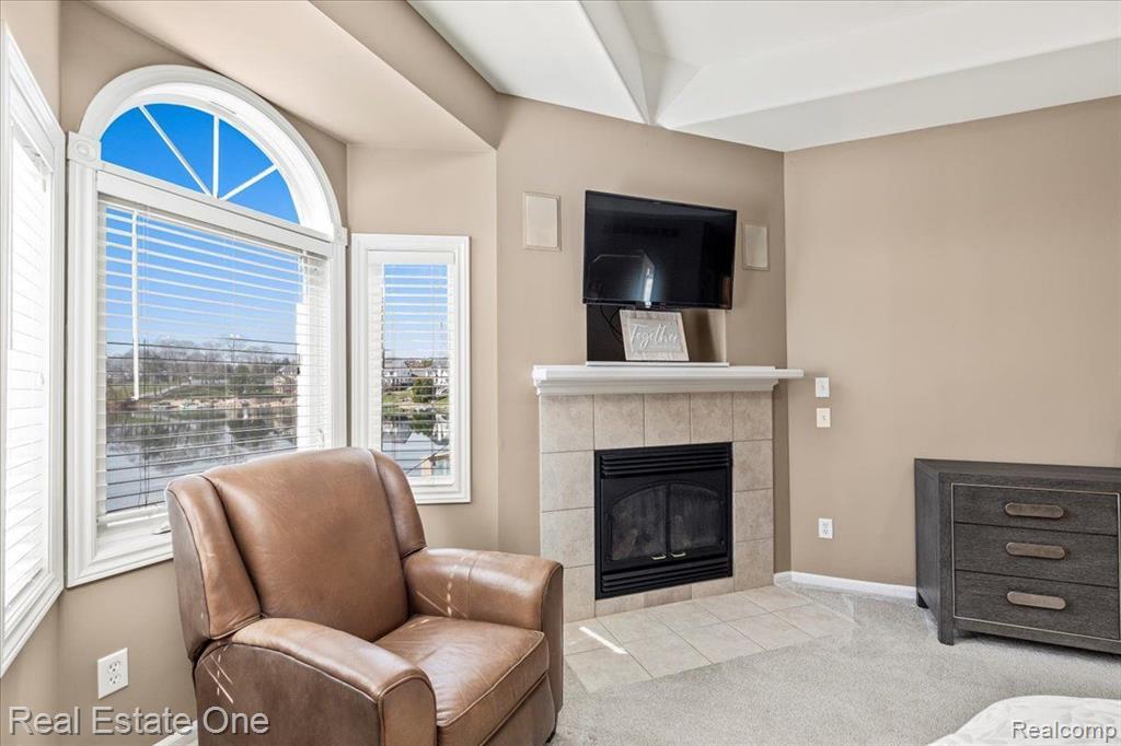 566 BAY POINTE Drive, Oxford, MI 48371 — Photo 33