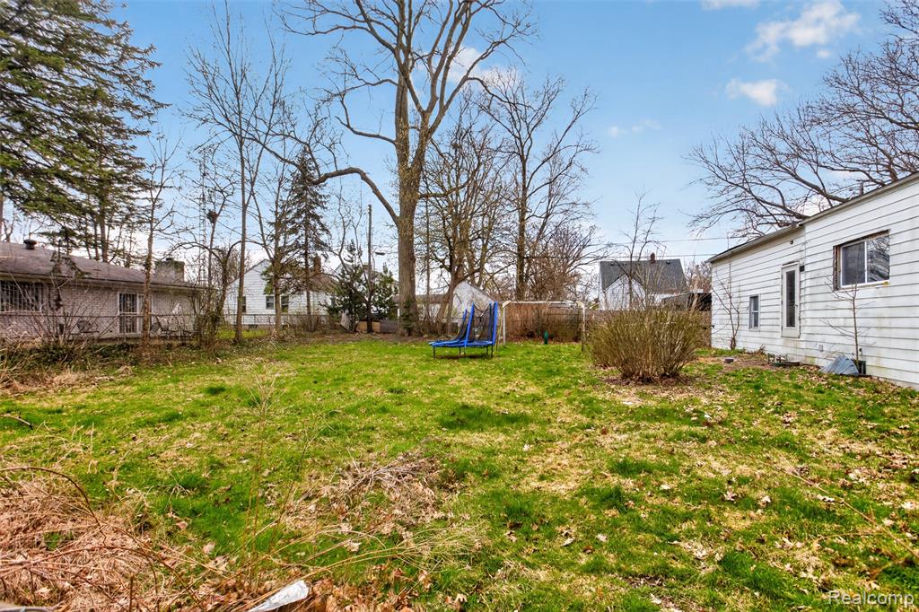 454 E ATHERTON Road, Flint, MI 48507 — Photo 4