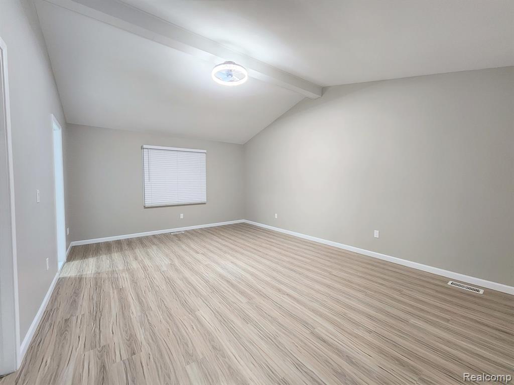 915 STANFORD Circle, Rochester Hills, MI 48309 — Photo 11