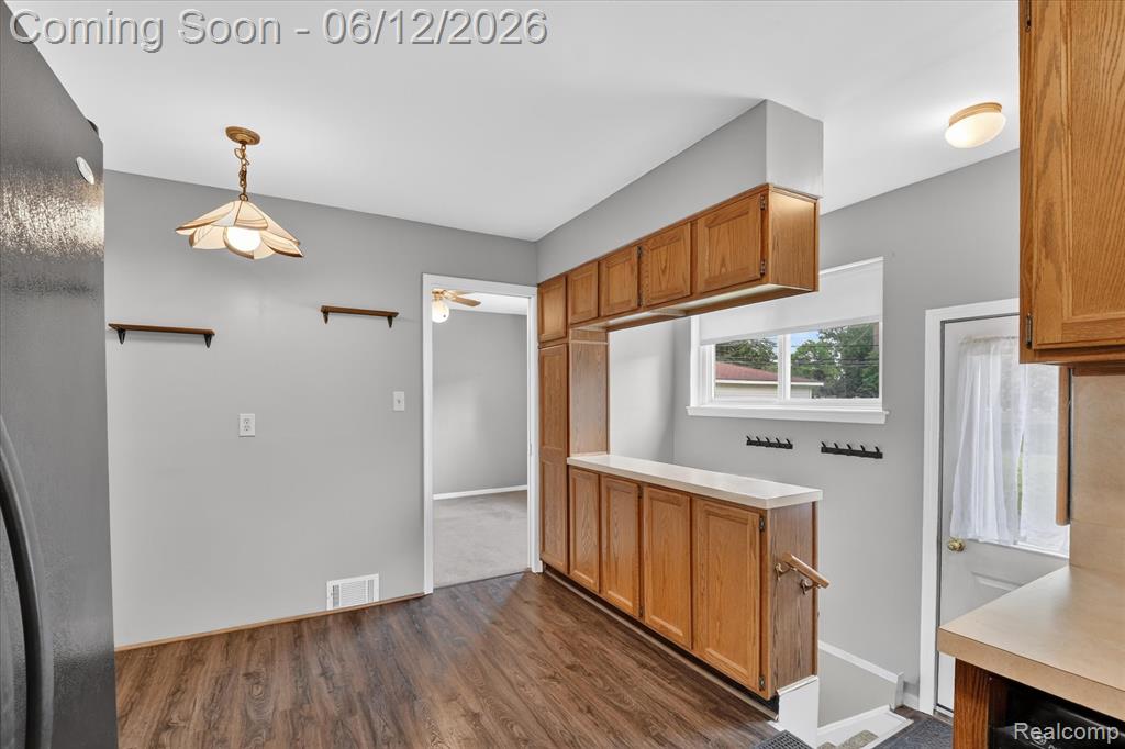 1616 Connie Avenue, Madison Heights, MI 48071 — Photo 9