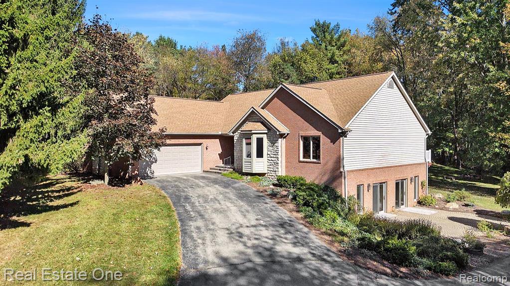 5690 White Lake Road, Clarkston, MI — front exterior