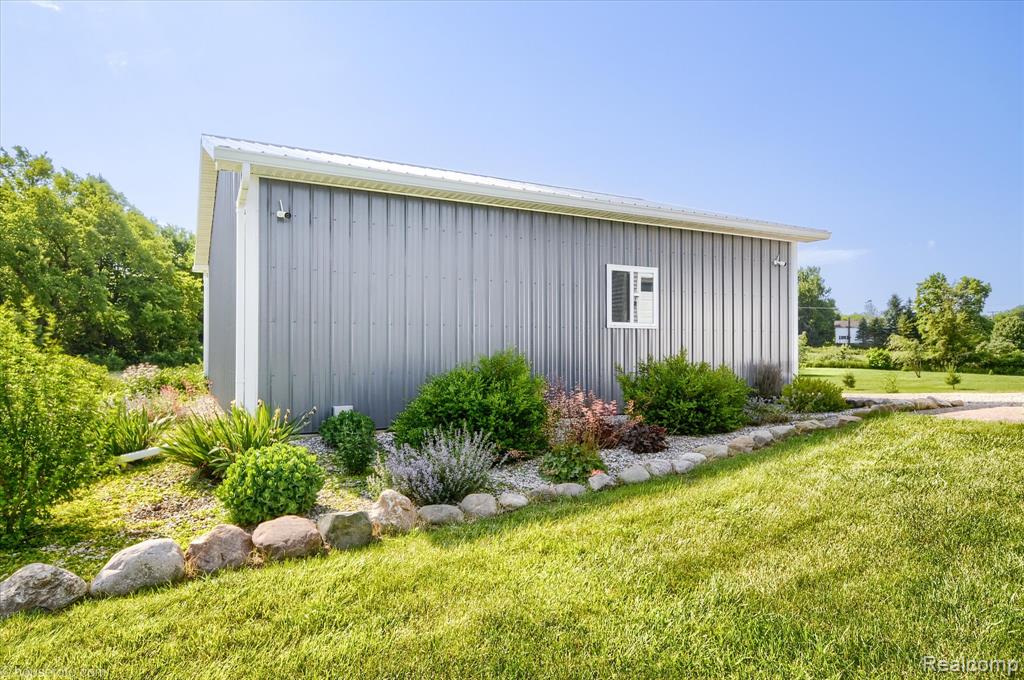 317 N Summers Road, Imlay City, MI 48444 — Photo 38
