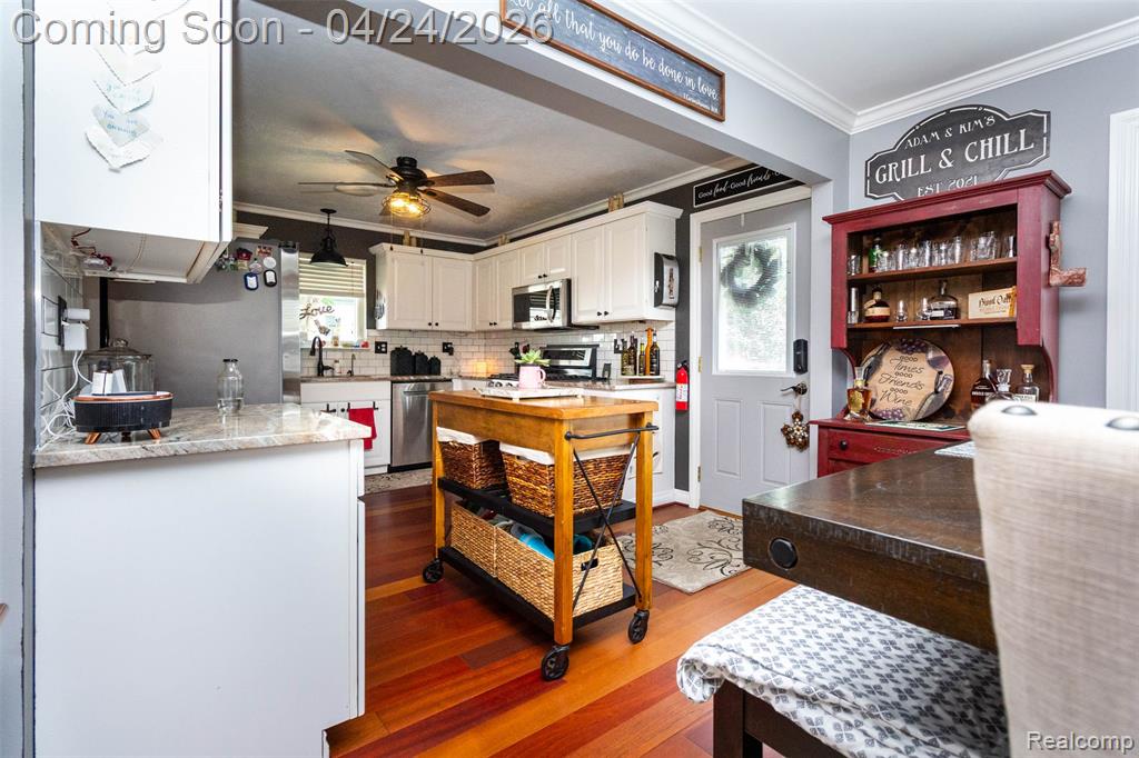 653 Chestnut Street, Wyandotte, MI 48192 — Photo 18