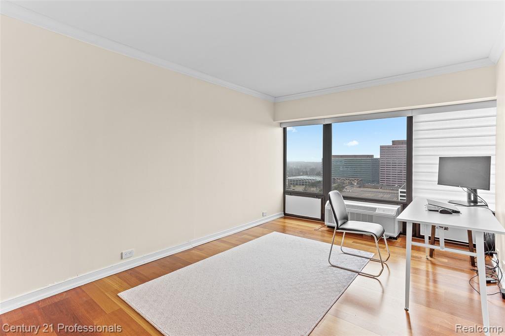 5000 Town Center, 1704, Southfield, MI 48075 — Photo 8