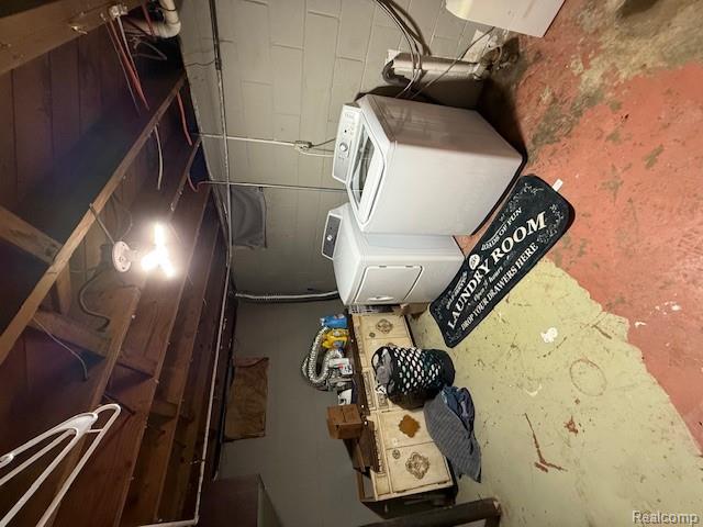 526 McKeighan Avenue, Flint, MI 48507 — Photo 37