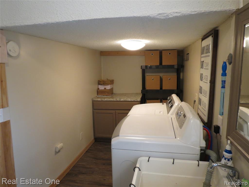 1648 Lombardy, Highland, MI 48356 — Photo 21