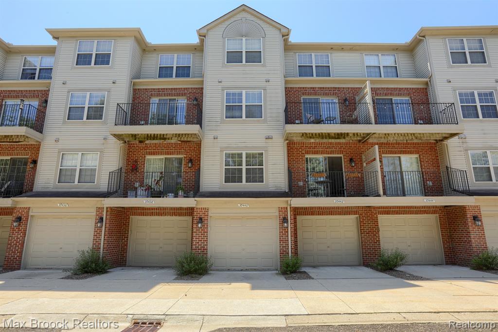 39440 SPRINGWATER Drive, Northville, MI 48168 — Photo 20
