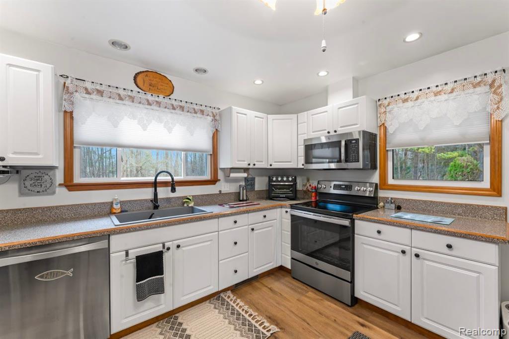 404 RIVER BEND Drive, Flushing, MI 48433 — Photo 31