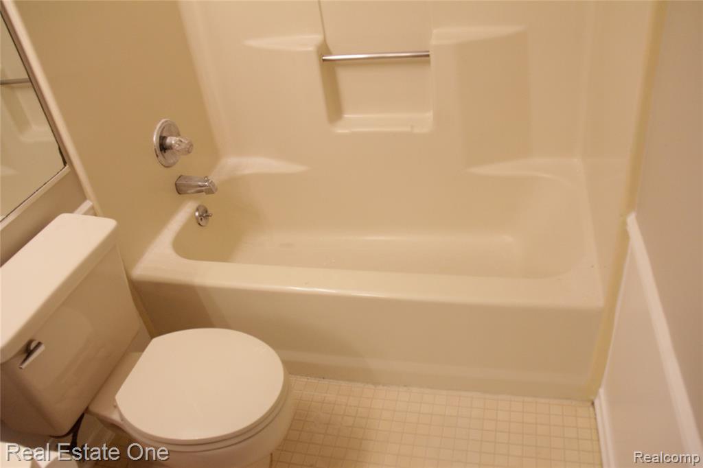 44777 SALTZ Road, Canton, MI 48187 — Photo 46