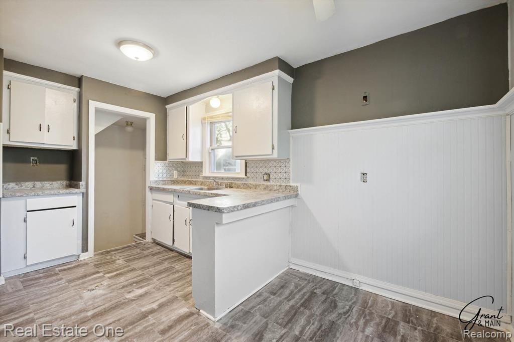 19439 W Chicago Street, Detroit, MI 48228 — Photo 11