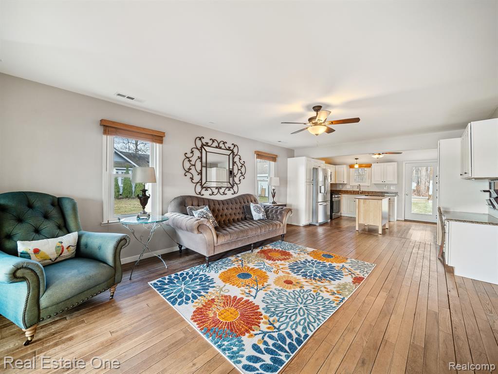 5130 EDGELAKE Drive, Pinckney, MI 48169 — Photo 9