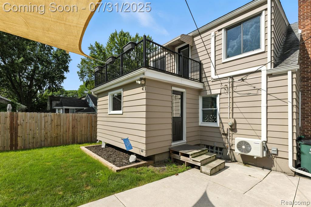 910 Maplegrove Avenue, Royal Oak, MI 48067 — Photo 4