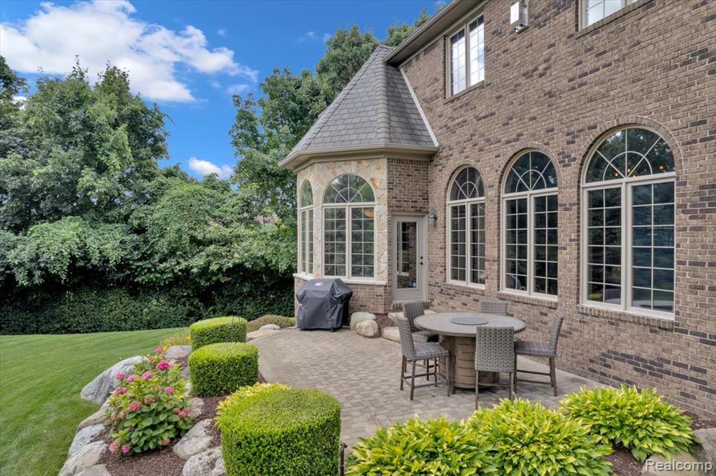 54159 DEER RIDGE Court, Rochester, MI 48307 — Photo 48