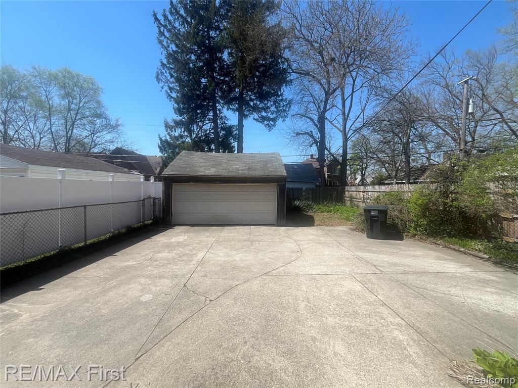 18655 Monica Street, Detroit, MI 48221 — Photo 22