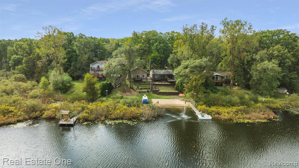 200 E CANYON Drive, Milford, MI 48380 — Photo 63