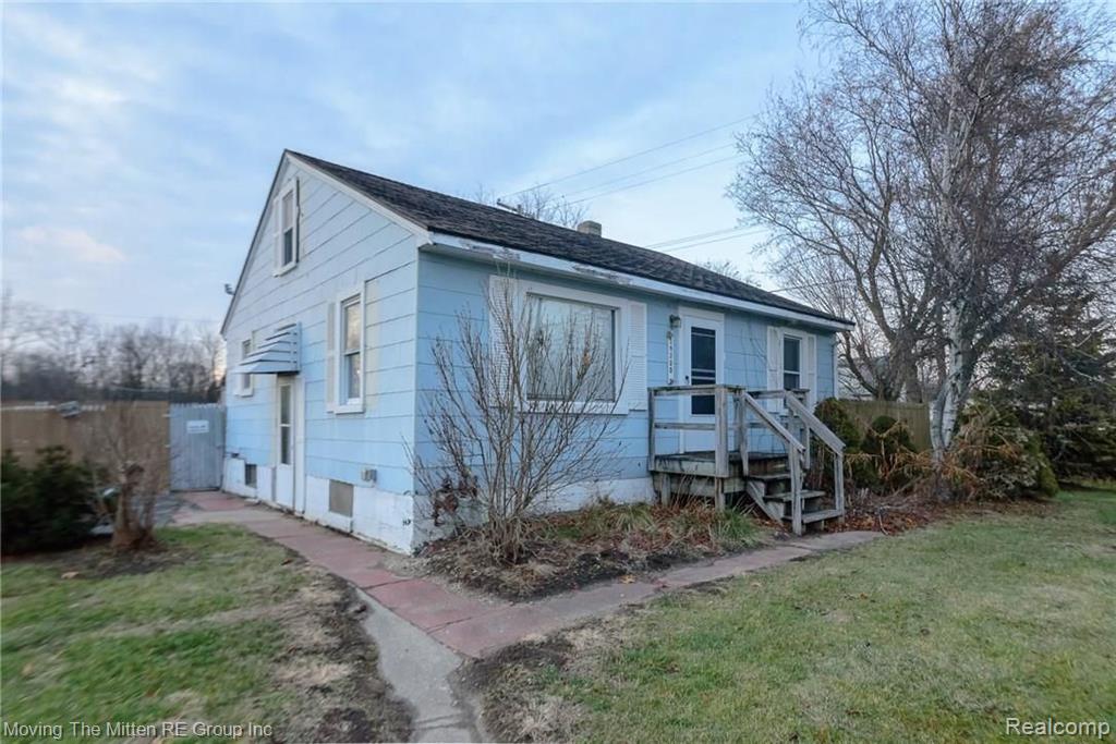 19750 SUMPTER Road, Belleville, MI 48111 — Photo 26