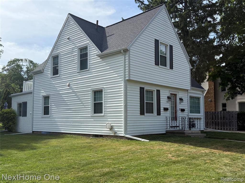 734-736 Briarcliff Road, Jackson, MI 49203 — Photo 3