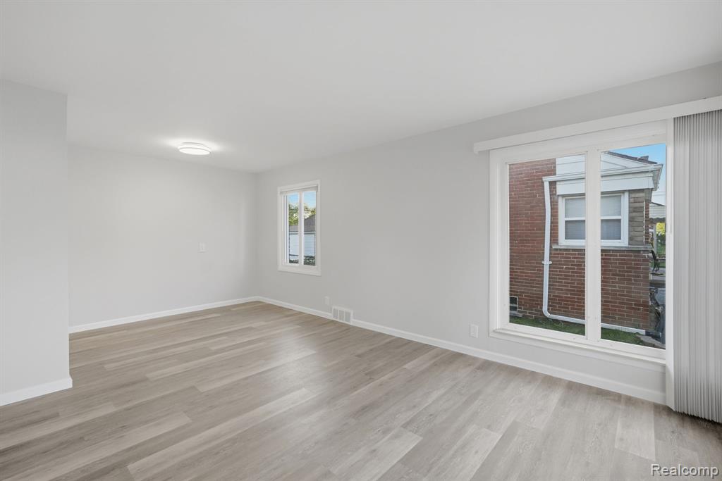 28231 Fountain Street, Roseville, MI 48066 — Photo 9
